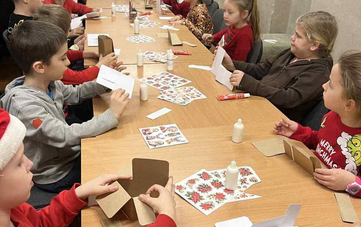 Zdjęcie do Warsztaty świąteczne klas 2 i 3