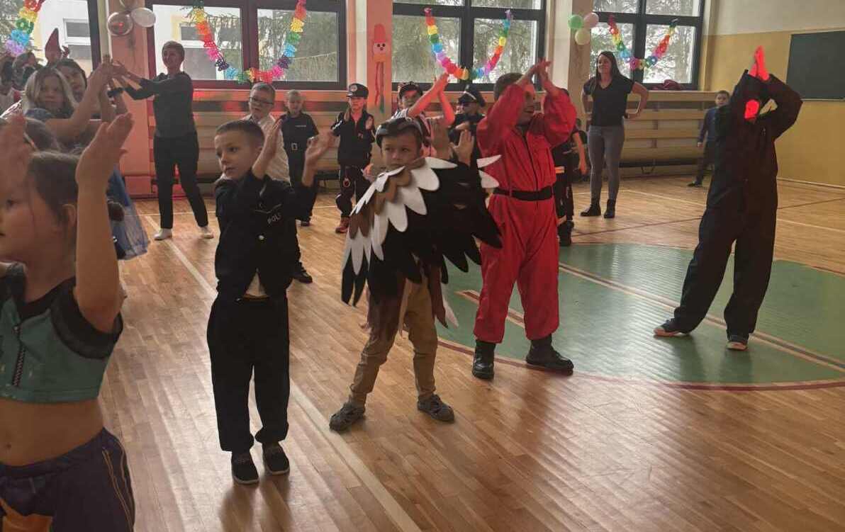 Zdjęcie do Bal przebierańc&oacute;w w naszej szkole